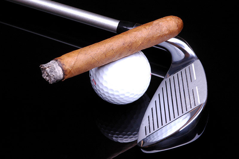 How to Enjoy Cigars on the Golf Course Corona Cigar Co.